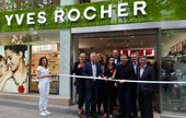 Visite du flagship rénové d'Yves Rocher sur les Champs-Élysées 