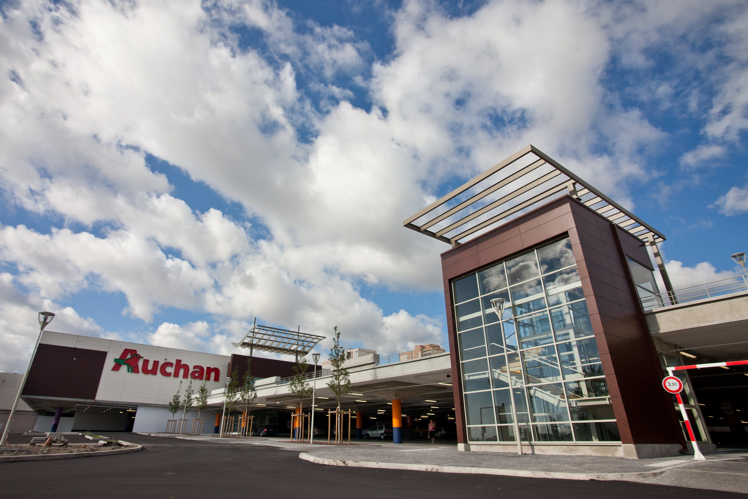 Centre De Vaccination Auchan Nord Clermont Ferrand