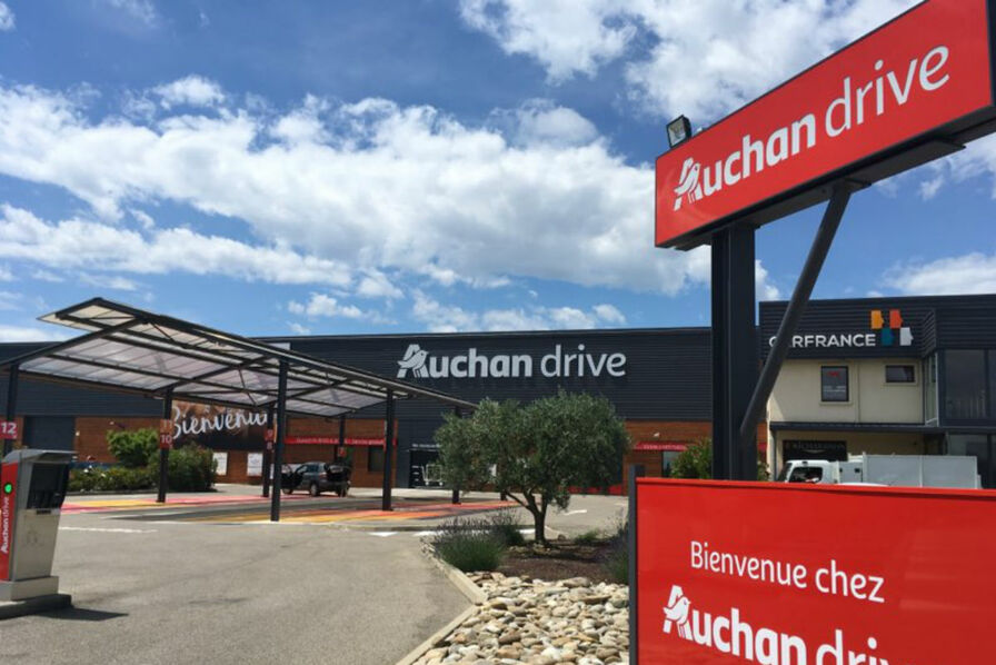 La convergence d'enseigne des drives démarre chez Auchan Retail