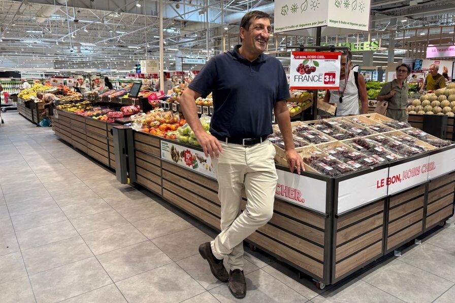 Auchan se sépare de deux nouveaux hypermarchés et accélère sur la ...