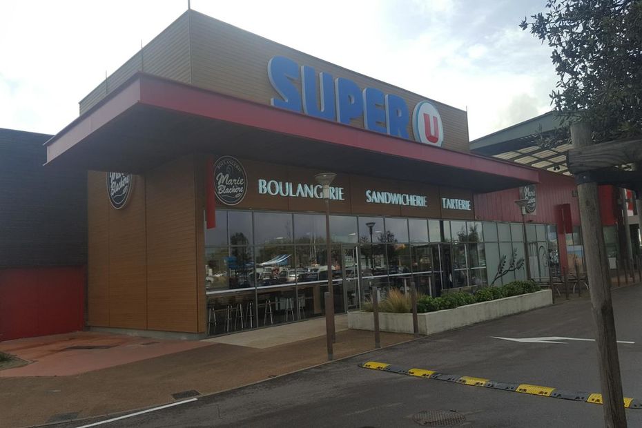 Un Super U Flambant Neuf Prend La Place Du