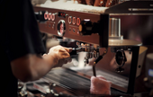 Du café de masse au café de spécialité : l'équipement suit la tendance